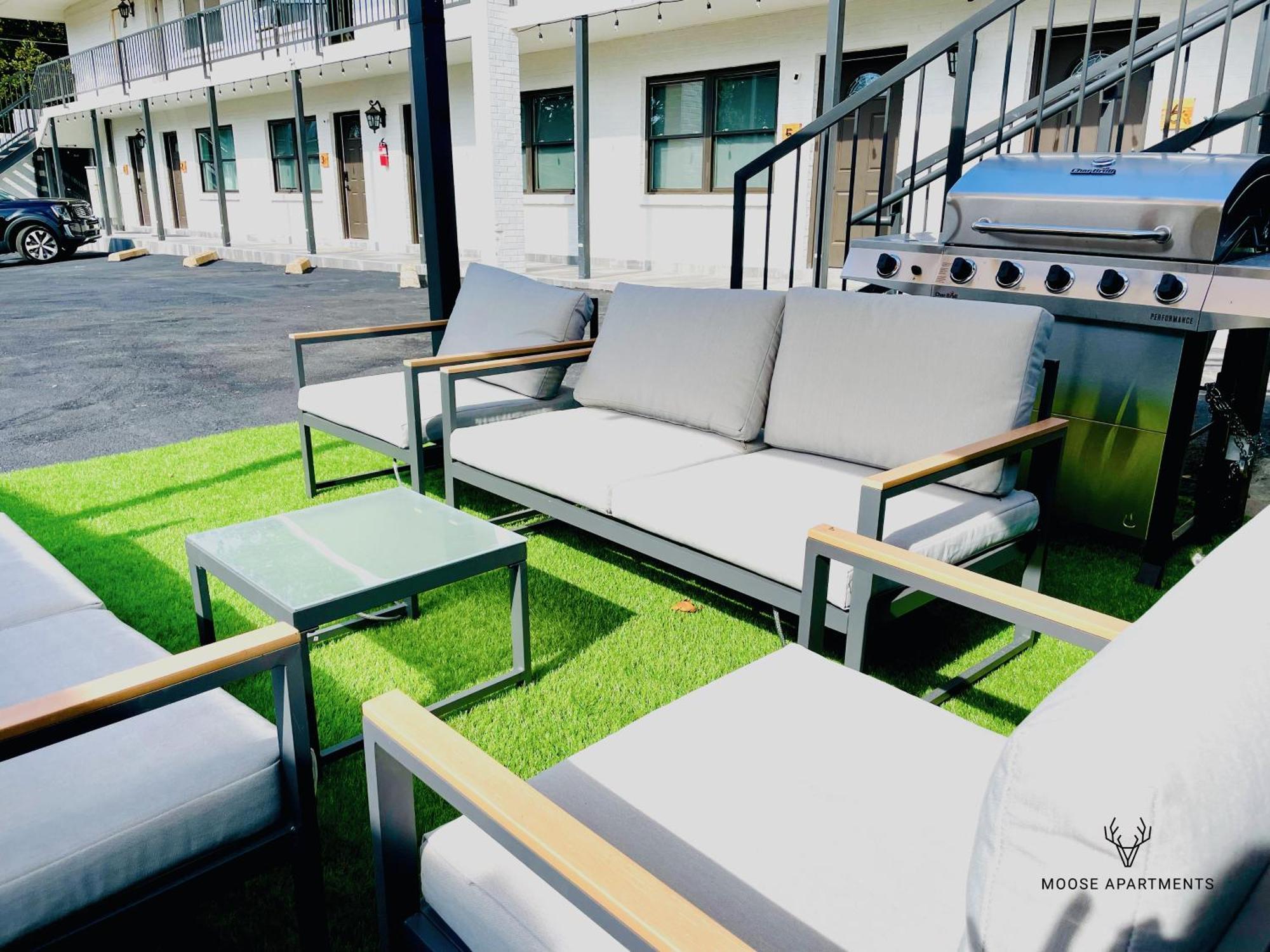The Moose #9 - Brand New Luxe Modern Loft With Free Parking, King Bed & Fast Wifi Leilighet Memphis Eksteriør bilde
